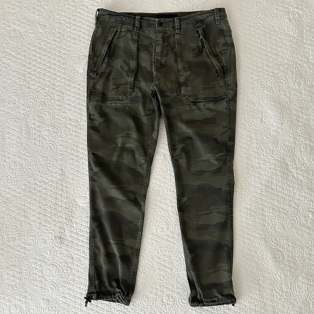 Abercrombie & Fitch Green Camo Utility Jogger Pants Y2K Paratrooper Mens 34W 32L